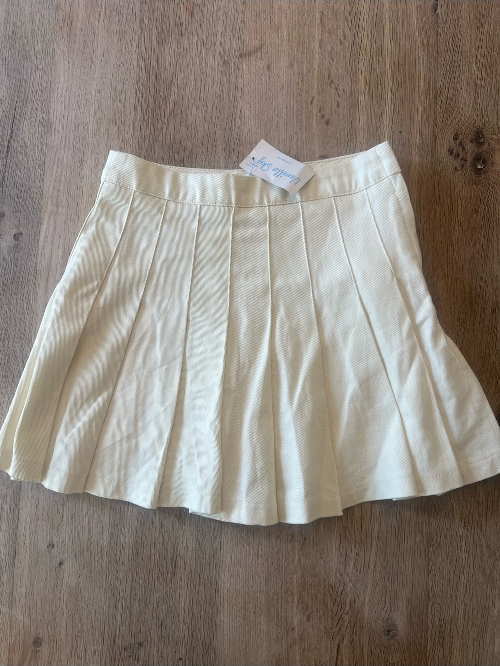 Hey Babe Ivory Pleated Tennis Skort Size Small
